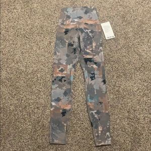 Lululemon Align Super High Rise tights NWOT Sz 4